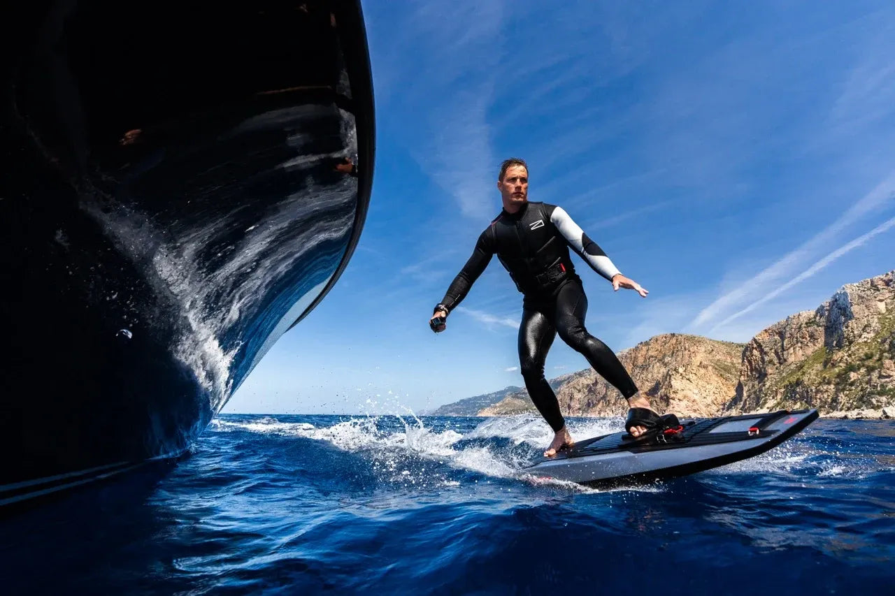 Awake RÄVIK Adventure electric jetboard on open water